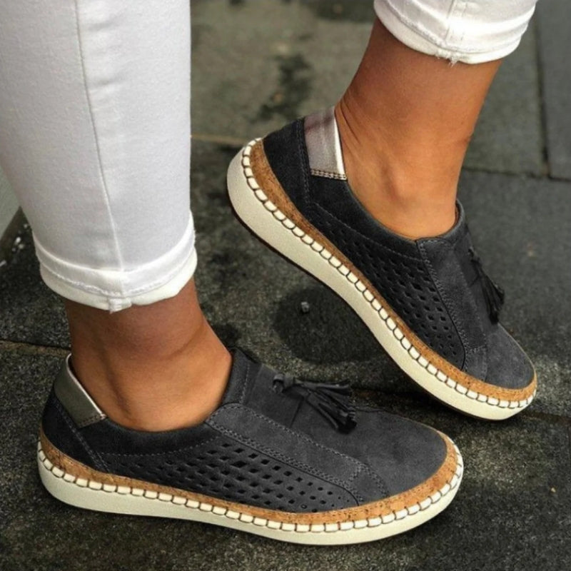 Black (Almost sold out!) / 11