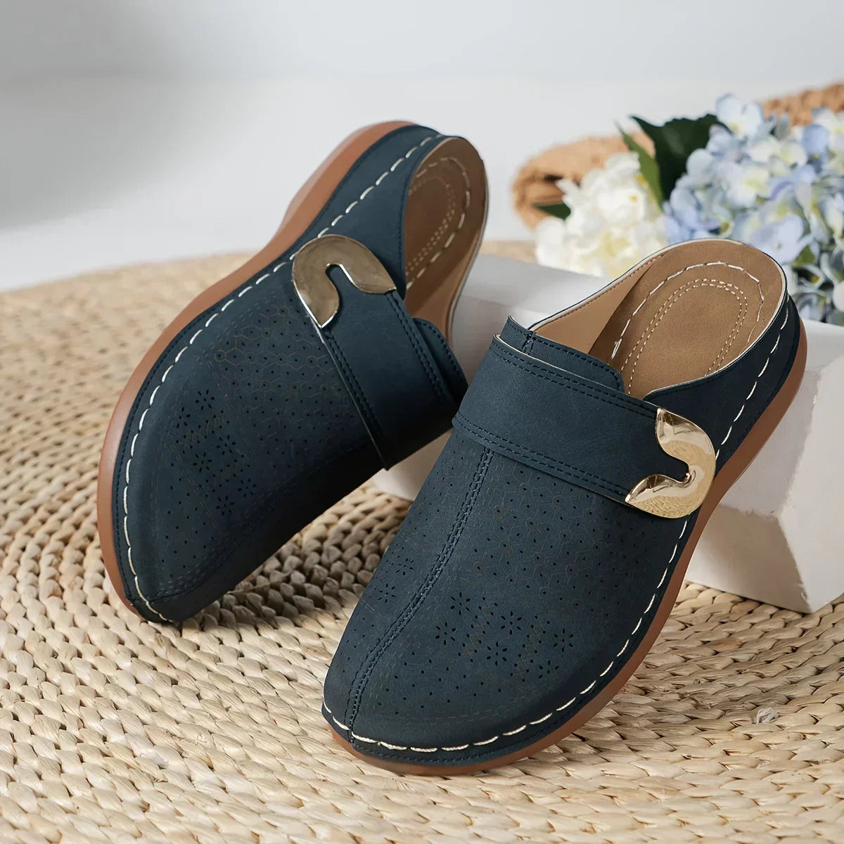 Navy Blue / 12