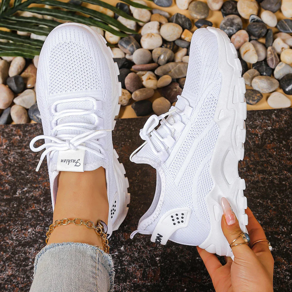 White / 43