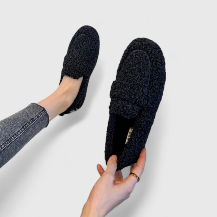 Black / 11