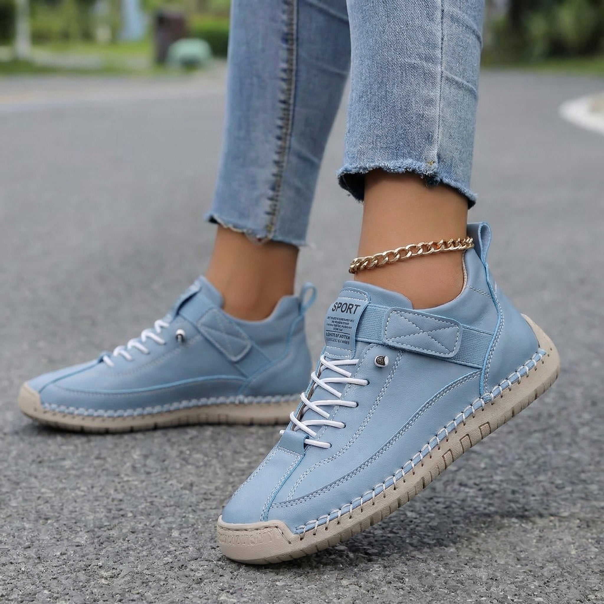43 / Light blue